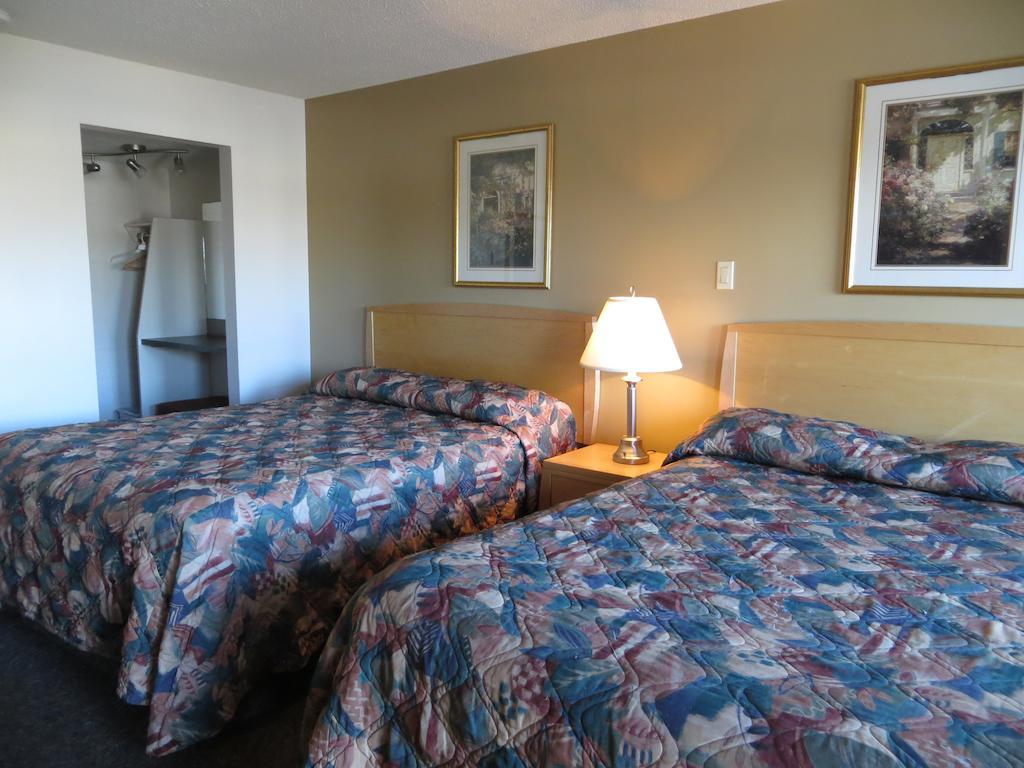 Eastglen Inn Эдмонтон Экстерьер фото